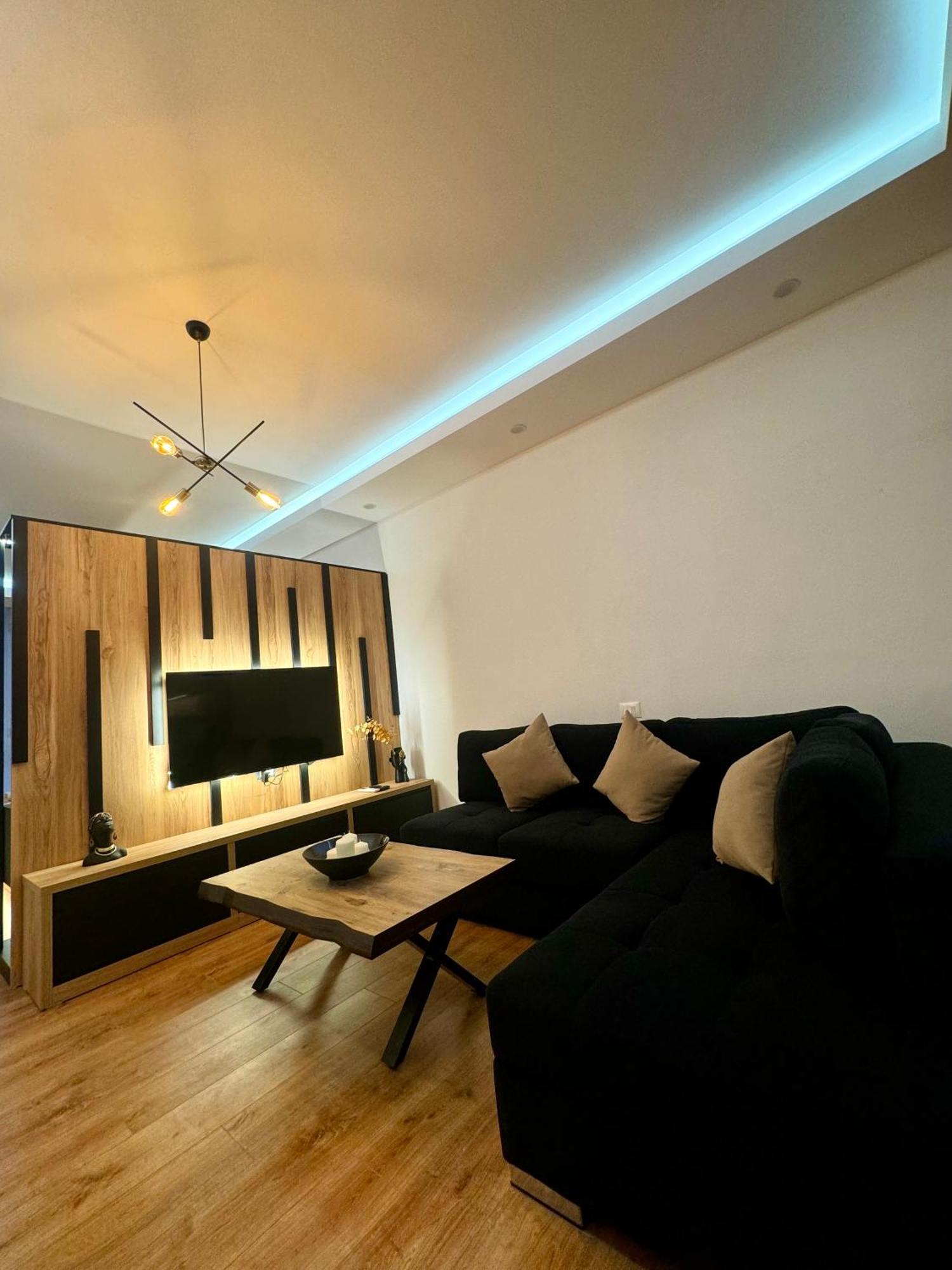 Luxury Central Baba Apartment Shkoder Exterior photo